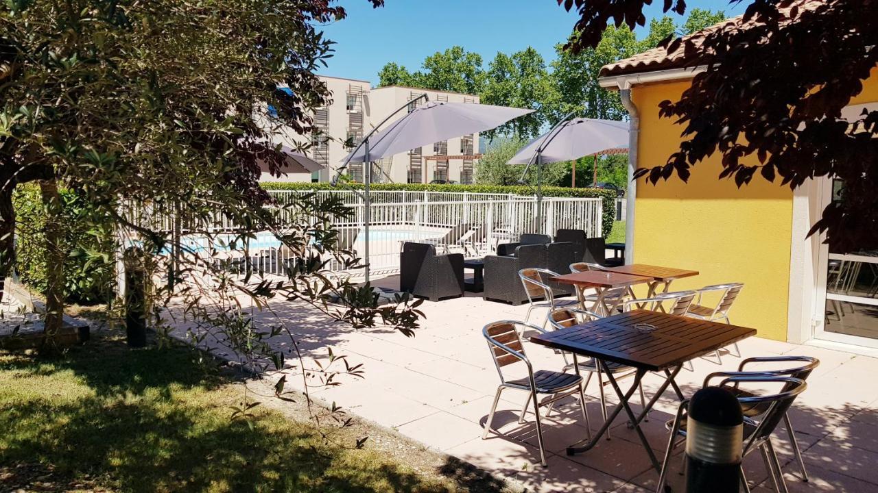 Ibis Manosque Cadarache Hotel Bagian luar foto